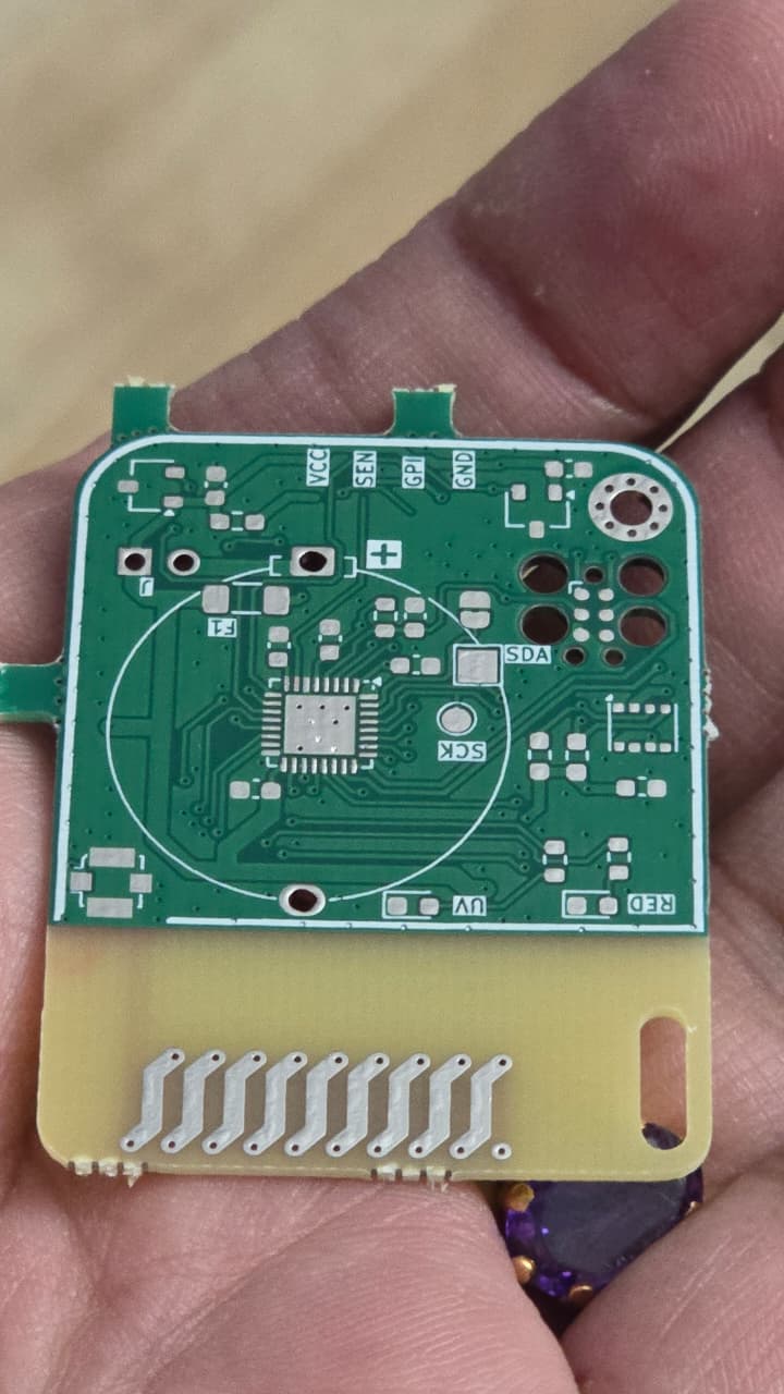 Battery pack with connected electronics